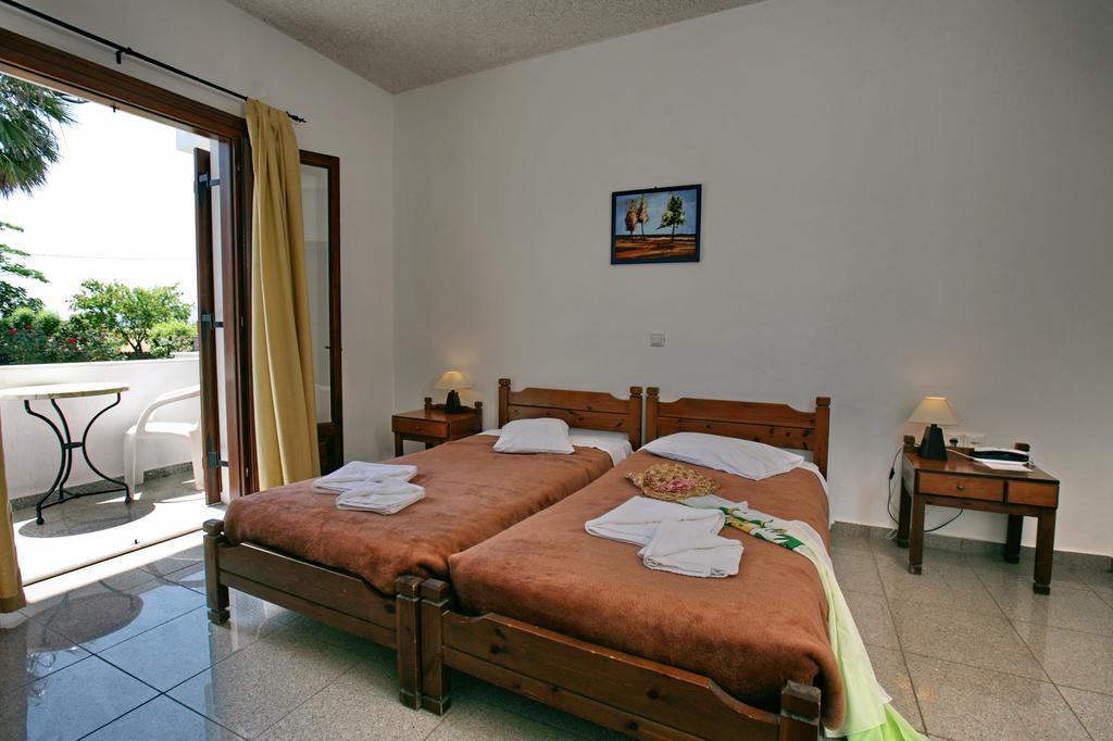 Hotel Pela Skala Kallonis Exteriér fotografie