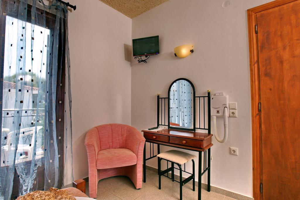 Hotel Pela Skala Kallonis Exteriér fotografie
