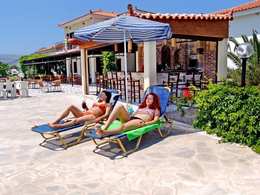 Hotel Pela Skala Kallonis Exteriér fotografie